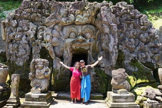 the elephant cave temple in Ubud