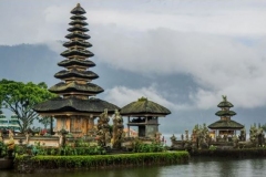 Beratan temple - Bali Lake - One day tour to explore Bali